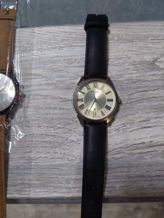 Продам часы  новые