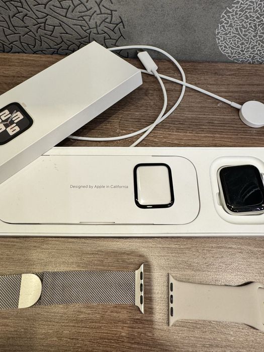 Apple watch SE (Gen 2) 40mm Starlight