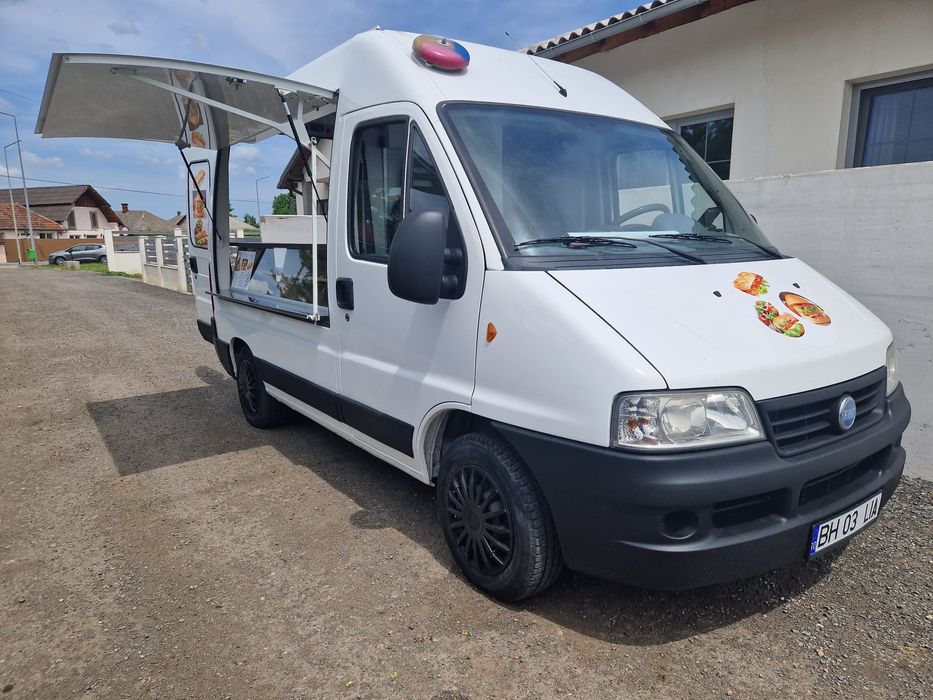 Auto rulota comerciala -  FOOD TRUCK