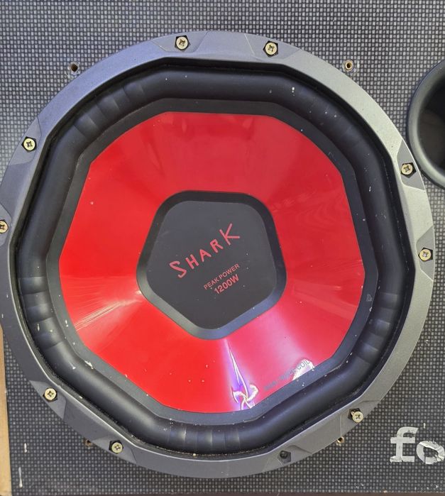 Бас каса Shark 1200w