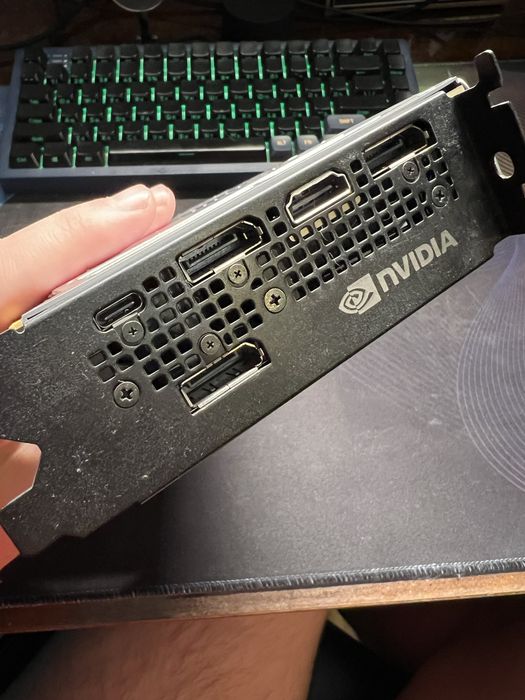 Продам видеокарту RTX2080