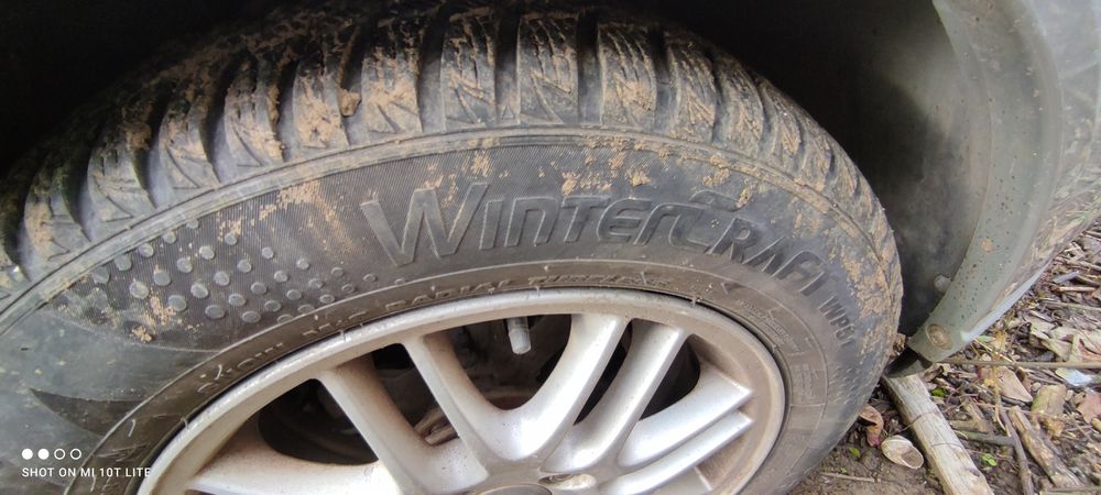 Гуми Зимни 185/75/15 Zimni Gumi Kumho