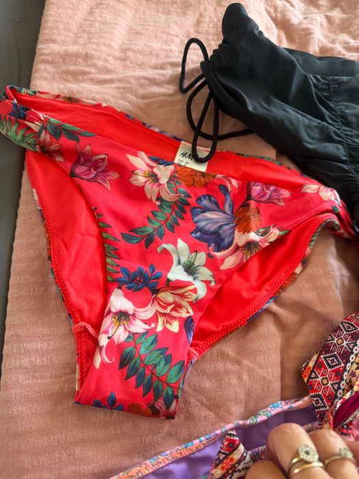 Дамски бански victorias secret гащета 4 броя на цената на 1!