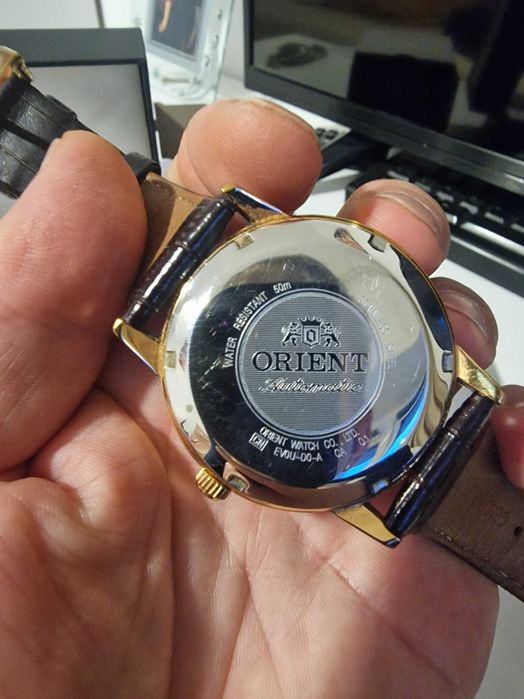 Ceas Orient Contemporary