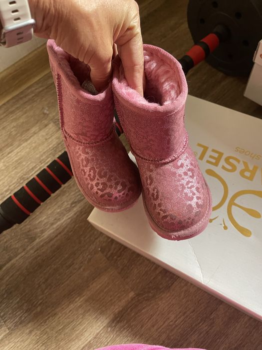 Ugg детские оригинальные на девочку