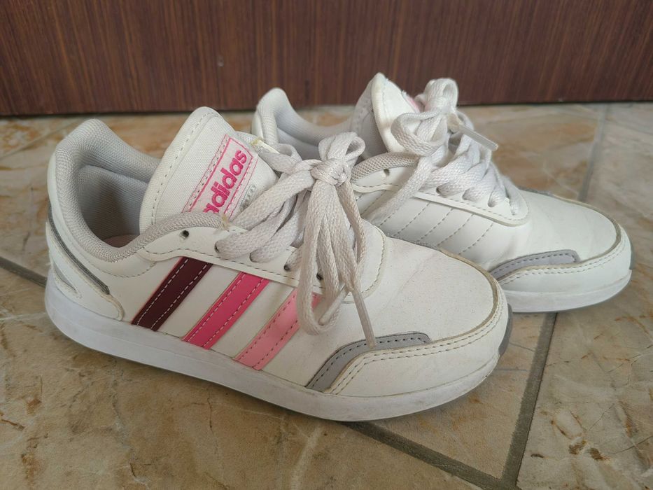 Детски маратонки за момиче