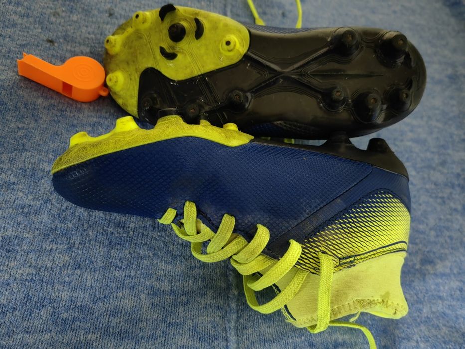 Ghete pentru fotbal Kipsta mărime 29