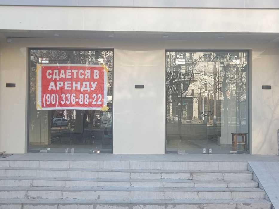 Идеальное место для большой АПТЕКИ СТОМАТОЛОГИИ ЛОР МАГАЗИН