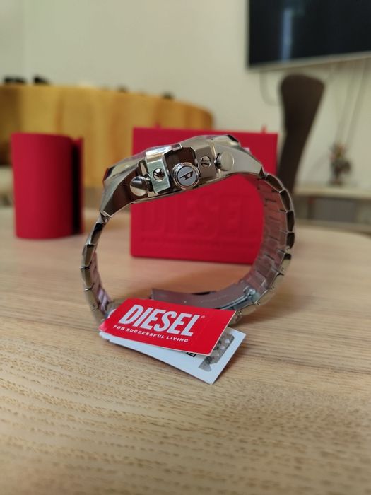 ! ЧИСТО НОВ !  Diesel DZ4308 Mega Chief с 2 год. Гаранция