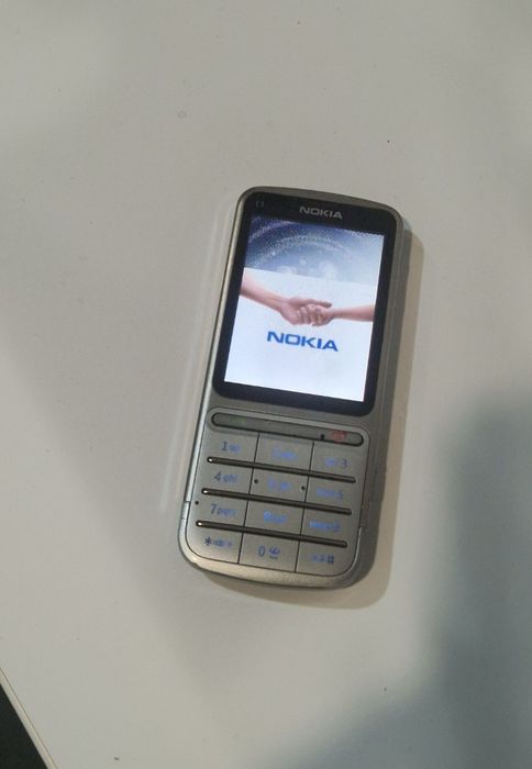 Telefon Nokia perfect funcționa cu excepția difuzorului casca l
