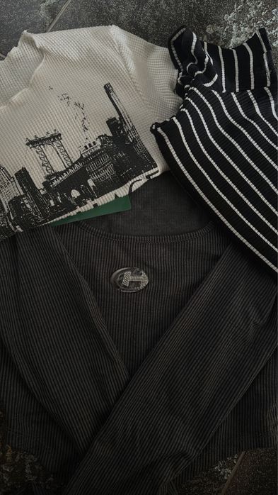 Две тениски и блузка