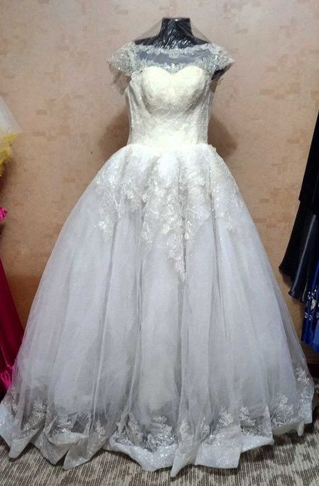 Распродажа! Свадебные платья б/у, оптом.