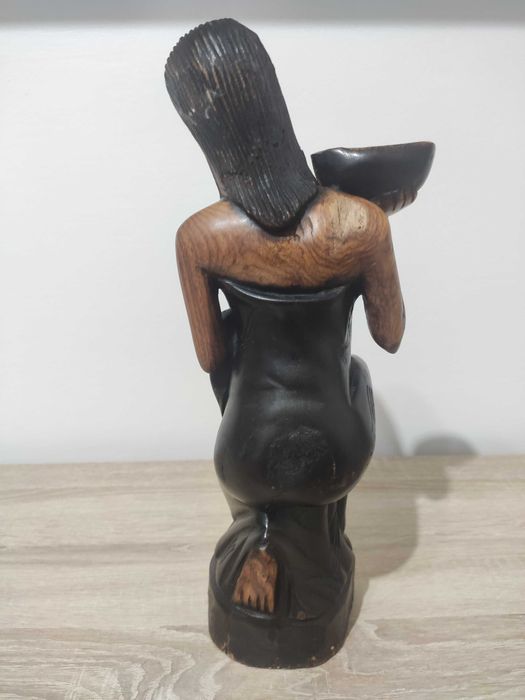 Statueta africana sculptata manual din lemn de esenta rara
