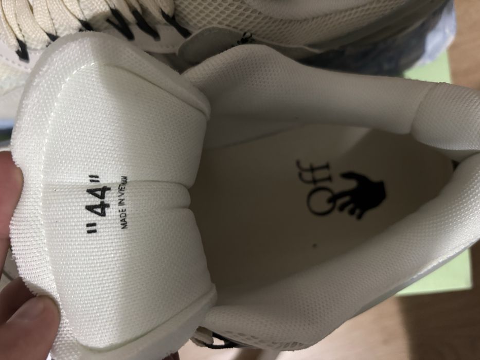 Off White Odsy-1000, noi-full box