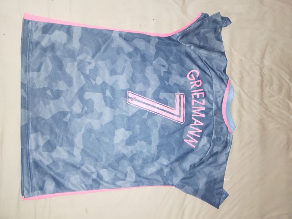 Tricouri copii diferite