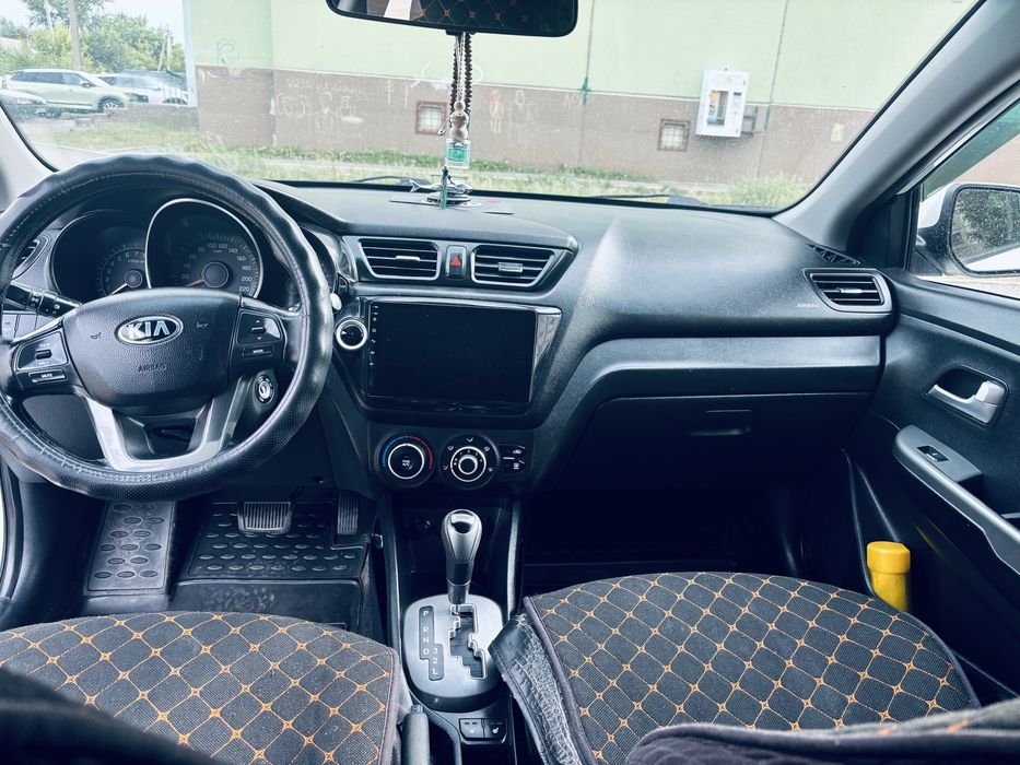 KIA RIO 2014 года