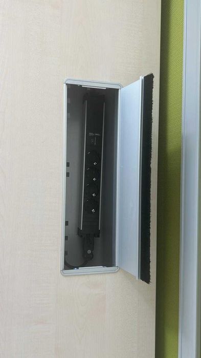 Mese si mobilier sala de conferinta