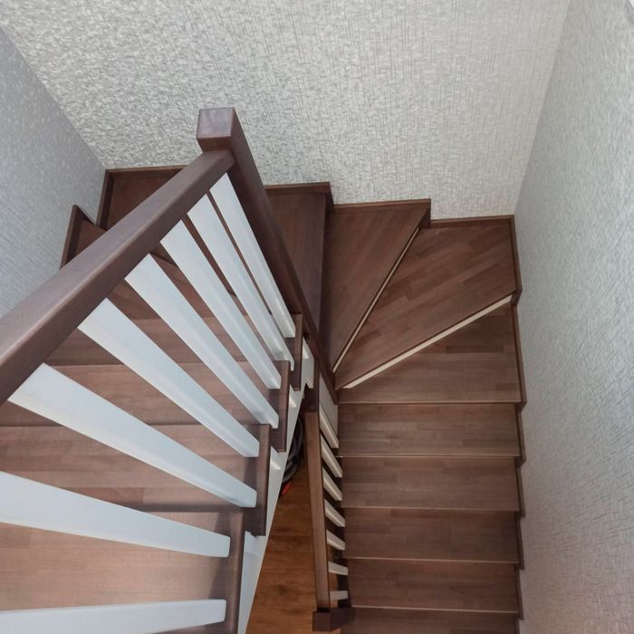 Лестницы из массива дерева