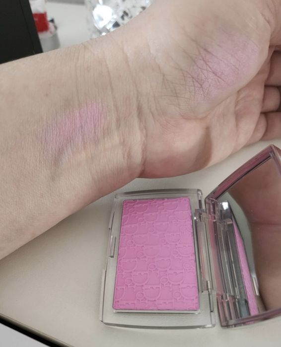 Косметика от Dior lux румяна