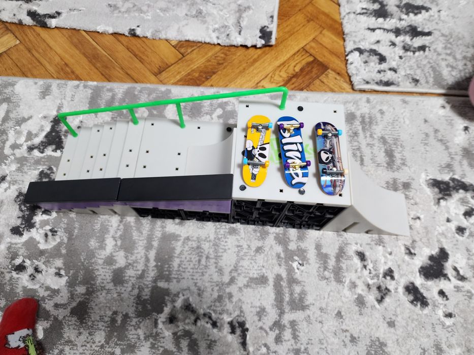 Rampa teck deck cu 3 skatere