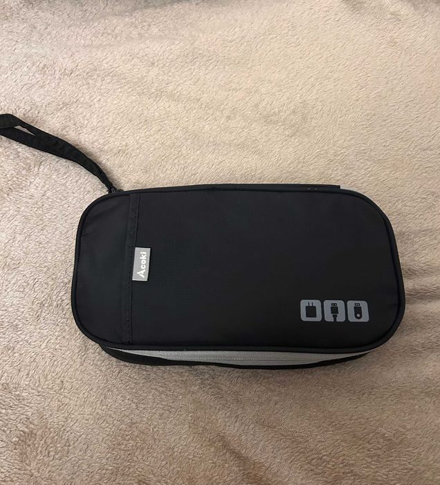 Компактен органайзер/калъф за кабели и аксесоари