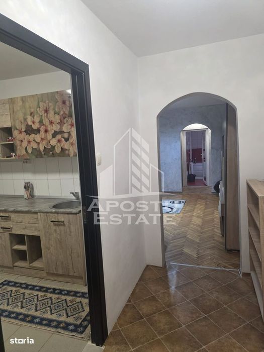 Apartament cu 2 camere de inchiriat-zona Calea Aradului