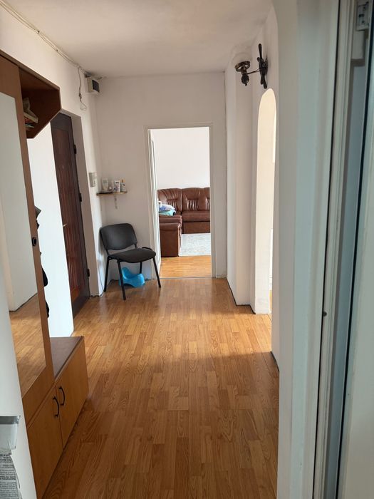 Închiriez apartament 2 camere Brașov