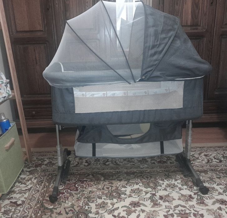 Продам коляску, ходунки и кроватку
