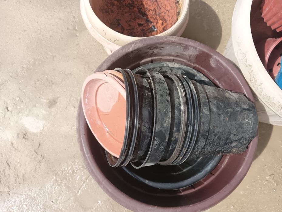 Продаются горшки