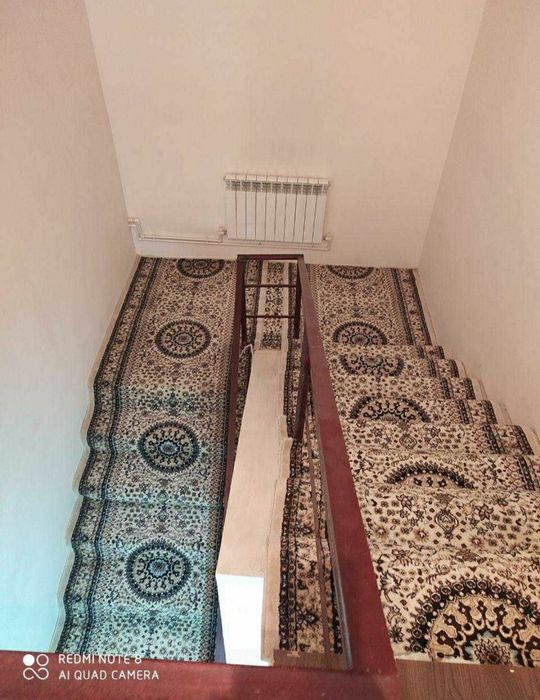 Срочно сдается дом 2 этажа,4 комнаты, 4 сотки.Гулзор махалля