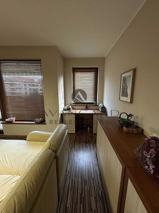 Продава се Двустаен апартамент в Пловдив, Кършияка - 69 кв.м за 998 €/кв.м - Снимка #2