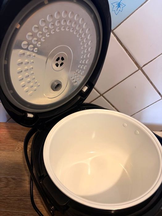 Продам мультиварку Redmond