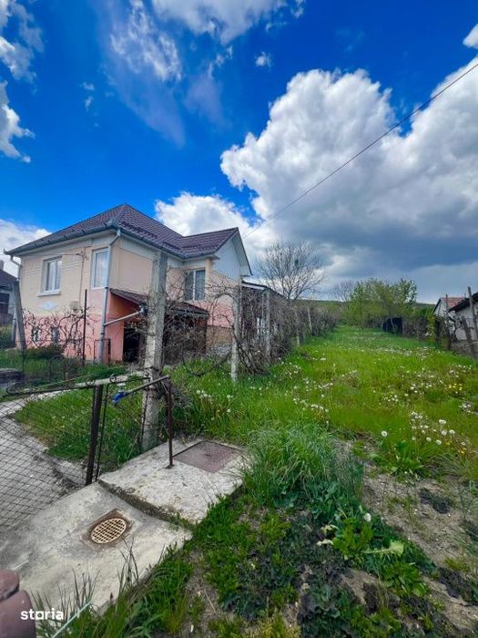 Casa in Ocna-Dej  |  Teren 1281 mp |  Toate utilitatile | Drum asfalta
