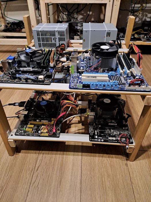 RIG Crypto cu 4 sisteme complete  Intel