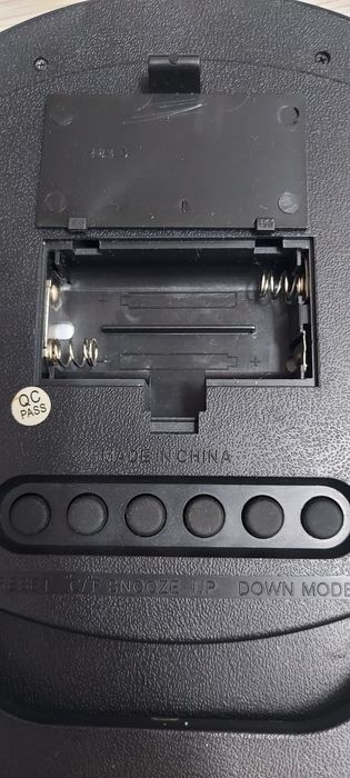 Часы электронные настольные, настенные