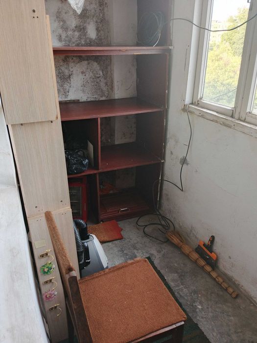 Продается квартира 2/5/5 на 11-квартал, перекресток Шухрат