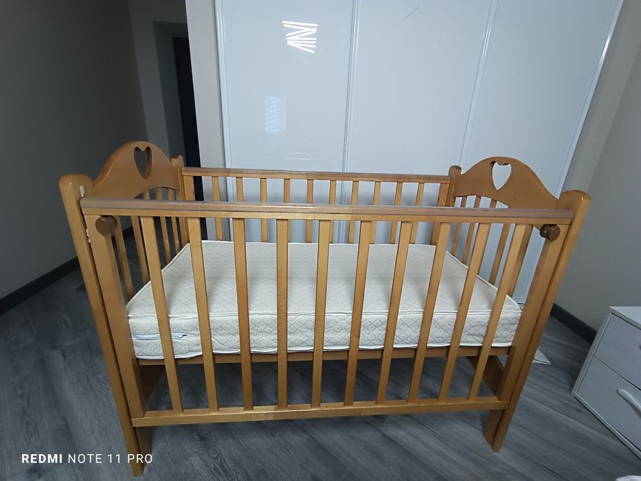Кроватка - манеж