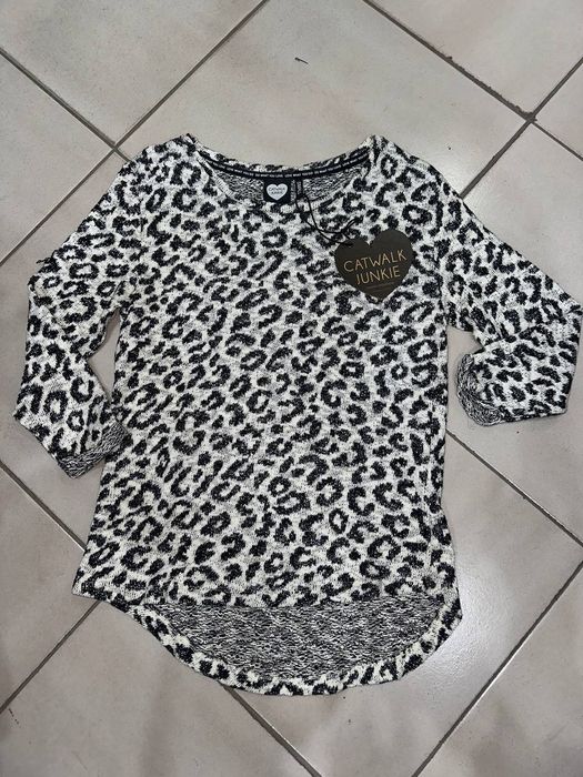 Продаются женские кофты туники