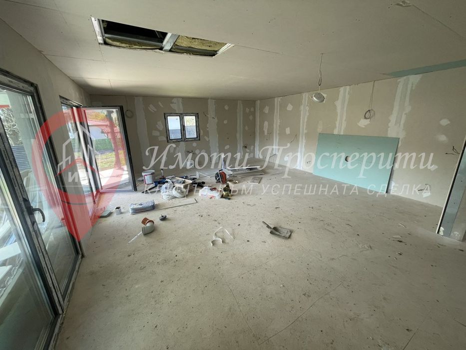 Къща в Перник, област-с.Долна Диканя площ 135 цена 220000
