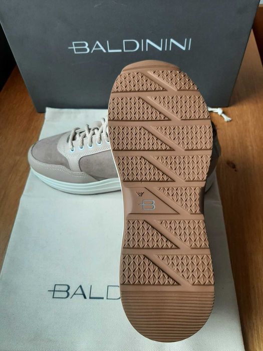 Дамски спортни обувки с вълна Baldinini