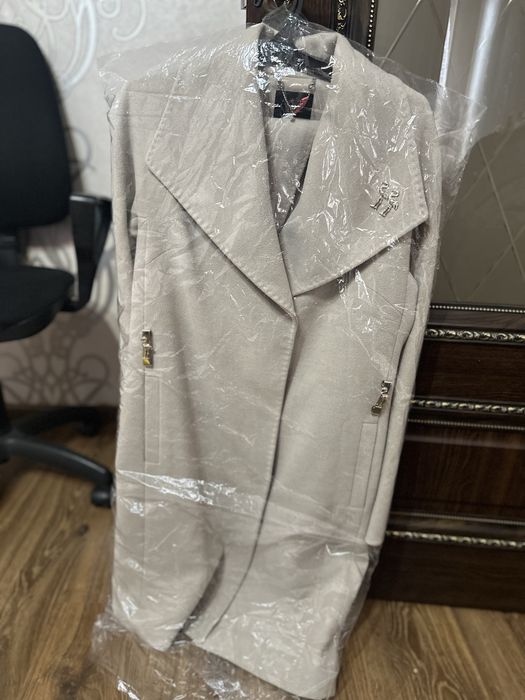 Продам пальто красивое