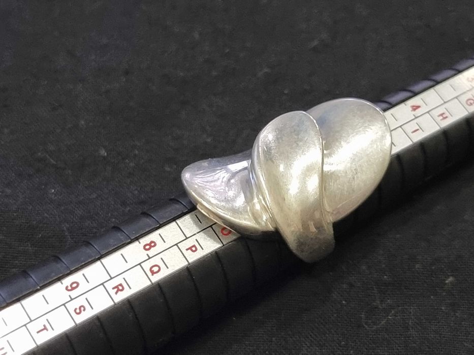 Масивен дамски сребърен пръстен 10.24 гр.