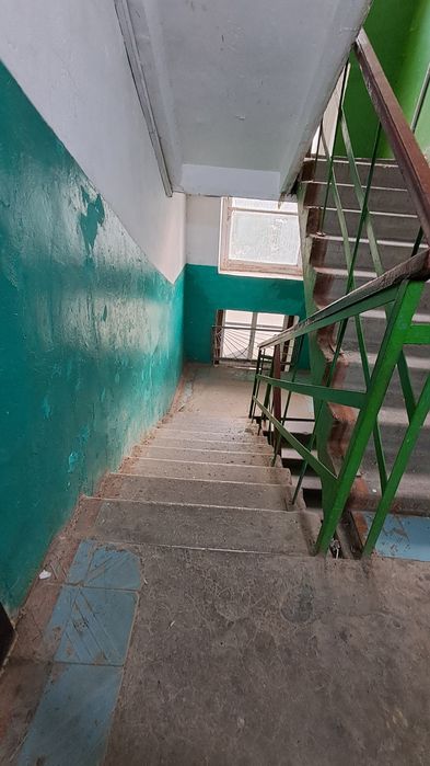 бесплатно комната молодой женщине