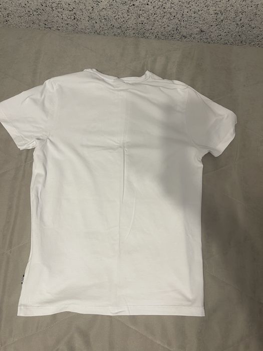 Продам футболку Boss