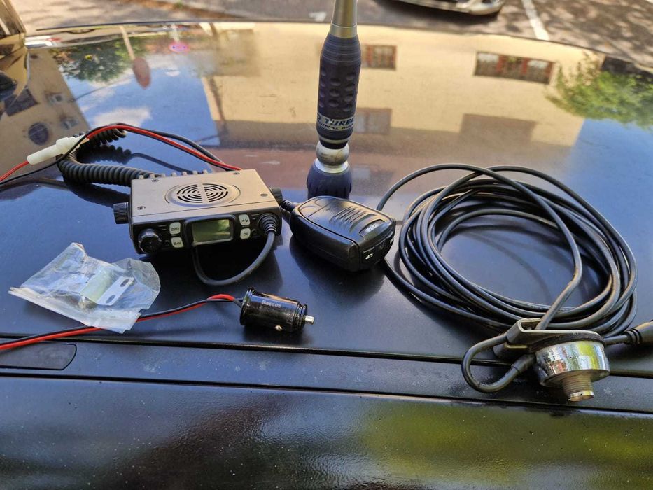 Statie auto CB ONE+ antena Sirio Turbo+ cablu  si incarcator