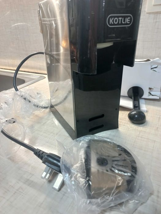 Кафемашина KOTLIE 5в1 (работи с различри капсули) от Англия.
