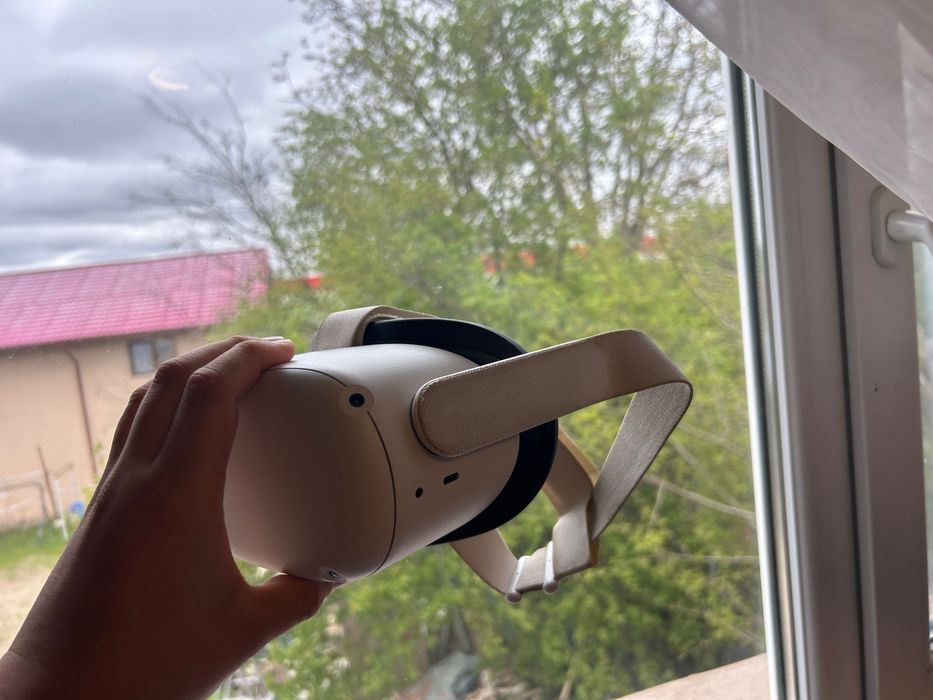 Vând 1000lei/Schimb VR meta quest 2 pe volan de Ps5 CITIȚI DESCRIEREA