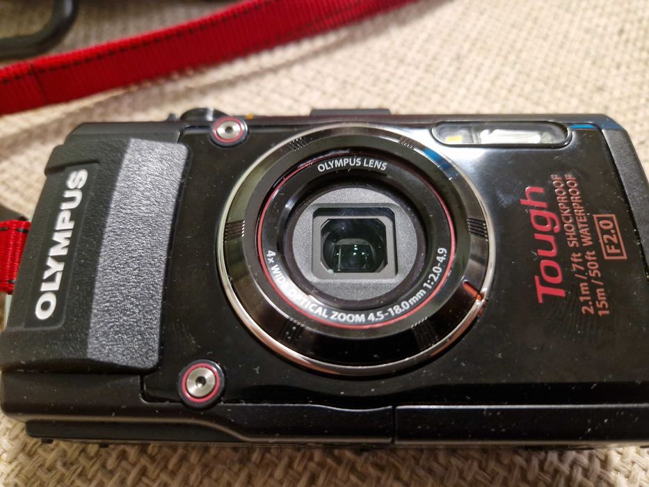 Фотоапарат Olympus Stylus TG-4 Tough