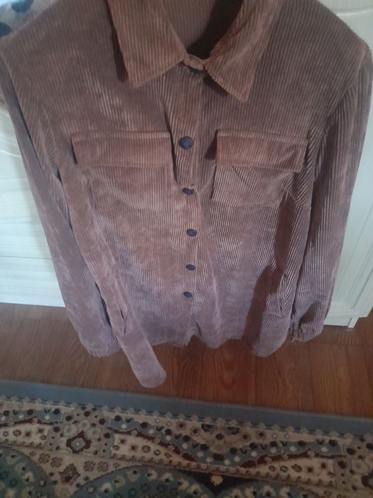 Продается спортивный костюм