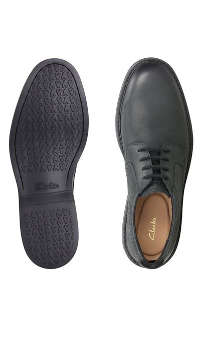 Clarks Кожени  обувки  Atticusс овален връх  тип Derby